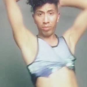 itsdro, 35 (YouTube Star)