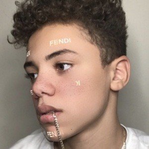 its.vayy, 20 (TikTok Star)