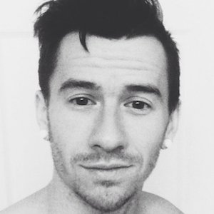 Itsyeboi, 32 (YouTube明星)