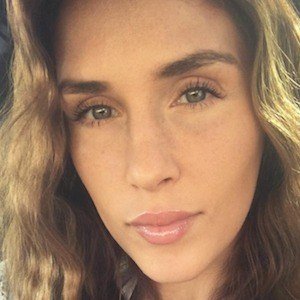 Ivette Ivens, 35 (Photographer)