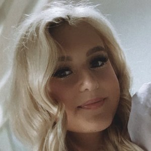 Ivey Asher, 23 (电视女演员)