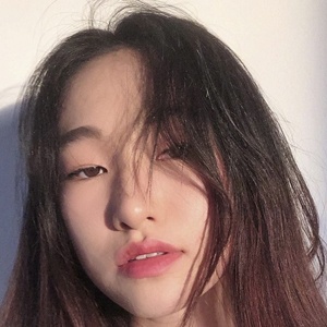 Ivy Zhou image 2