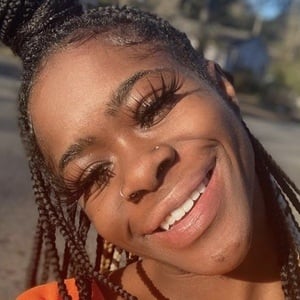 I'Yona Bradshaw image 6