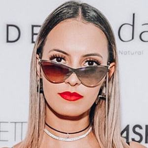 Iza Melo, 34 (Instagram明星)