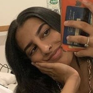 Izaahandxara, 22 (TikTok明星)