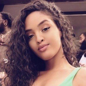 Izabela Guedes, 35 (Model)