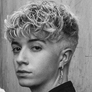 Jack Avery, 26 (Pop Singer)