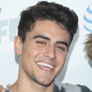 Jack Gilinsky, 29 (Cantante Pop)