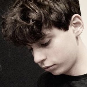 Jack Jones, 18 (Guitarrista)