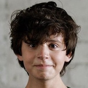 Jack Jones, 18 (吉他手)