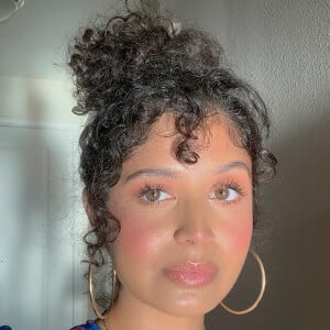 Jackie La Bonita, 26 (TikTok Star)