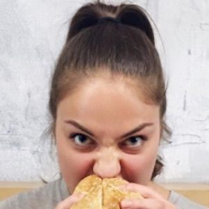 Jaclyn Forbes, 27 (YouTube Star)