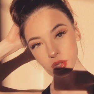 Jacy Leeanne, 25 (Pop Singer)