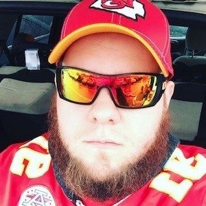 Jahova, 35 (YouTube Star)