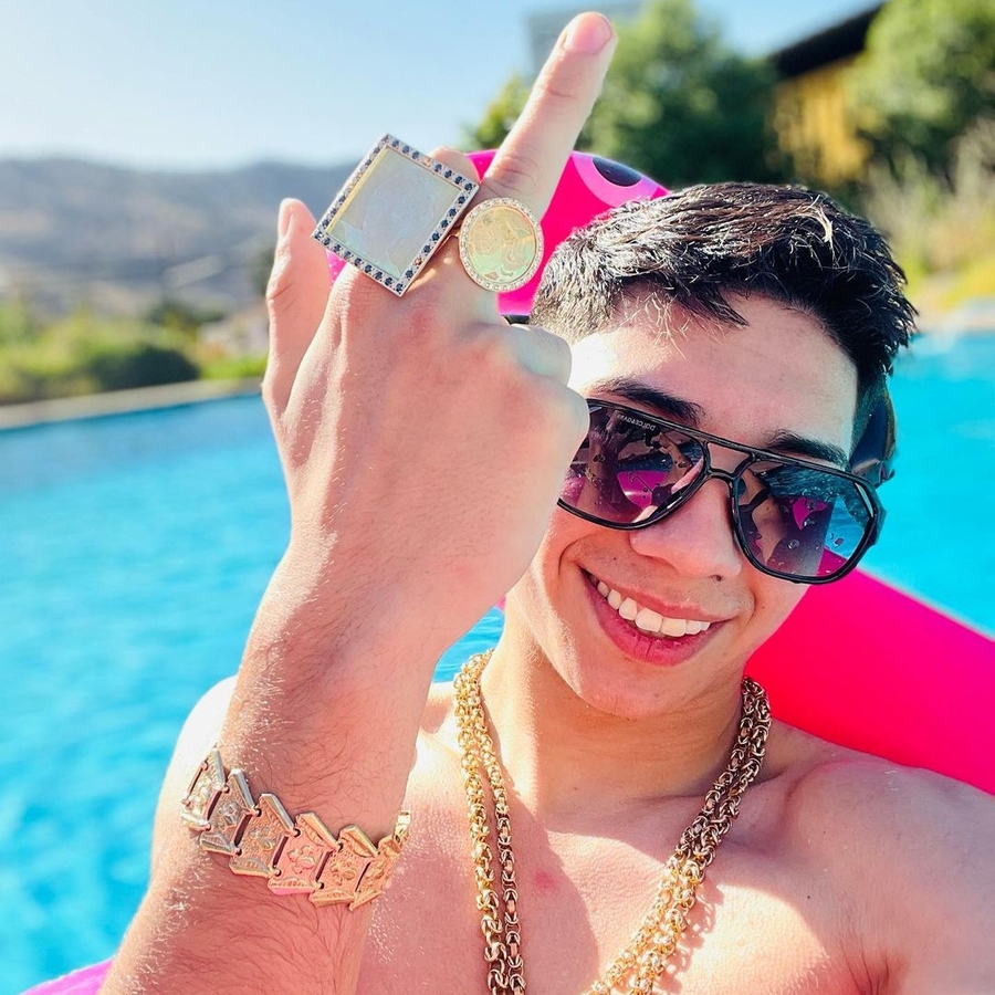 Jairo Vera, 21 (Pop Artist)