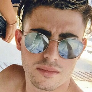 Jake Andrews, 31 (Instagram Star)