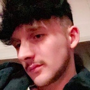 Jake Essex, 27 (Cantante de Rock)