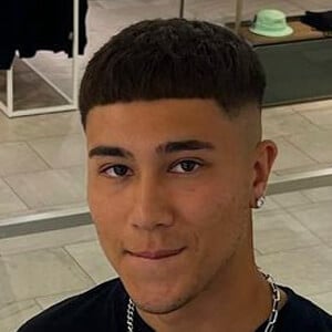 James Mead, 22 (TikTok明星)