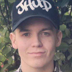 Jamie Miller, 28 (流行歌手)