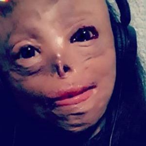 Jane UwU, 20 (YouTube Star)