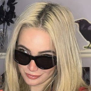 Janelle Godin, 26 (TikTok明星)