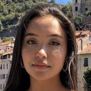 Janelle Zharmenova, 23 (TikTok明星)