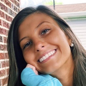 Janie Groeling, 25 (TikTok明星)