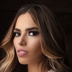 Jasia Flores image 5