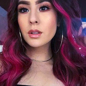 Jasmeen Villa, 26 (Guitarrista)