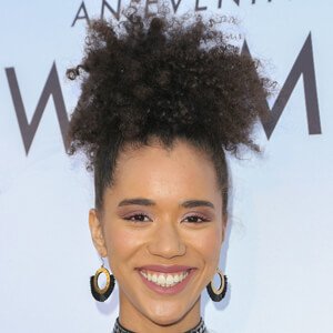 Jasmin Brown image 4