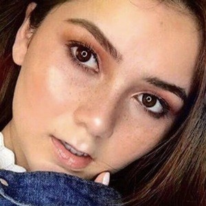 Jasmine Henry, 21 (Pop Singer)