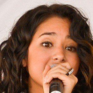 Jasmine Villegas, 31 (R＆B歌手)