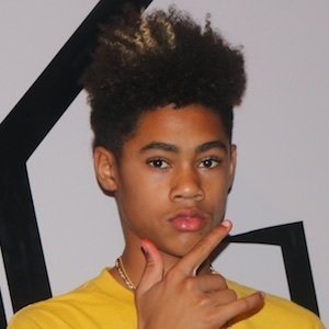 Javen Lewis, 21 (说唱歌手)