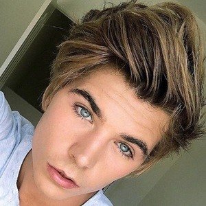 Javi Luna, 28 (TV Actor)