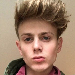 Jefe0004, 32 (Instagram Star)