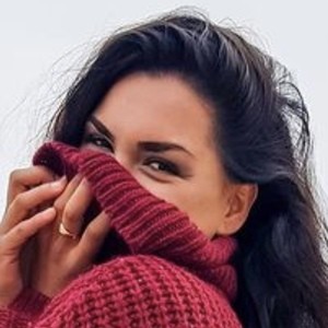 Jeimy Catalina Espinoza, 28 (流行歌手)