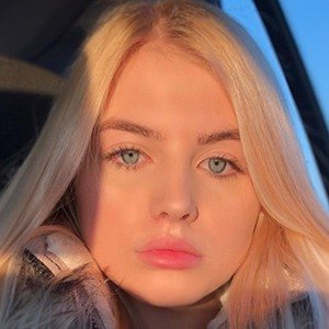 Jellina Häuser, 23 (TikTok Star)