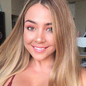 Jem Wolfie (Fitness Instructor) - Age, Birthday, Bio, Facts, Family
