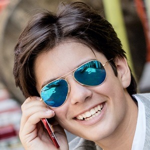 Jenk Oz, 18 (Entrepreneur)