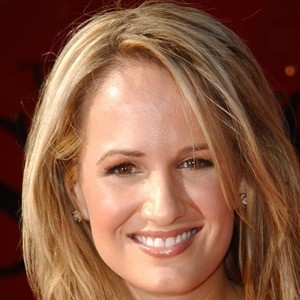 Jenn Brown, 44 (体育广播员)