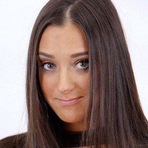 Jenna Rose, 27 (Pop Singer)