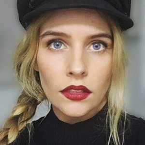 Jenna Rosenow image 2