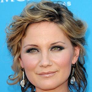 Jennifer Nettles image 6
