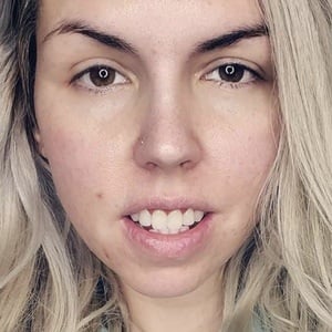 Jenny Cole, 40 (TikTok明星)