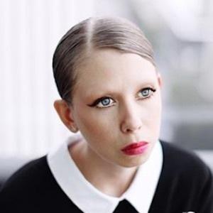 Jenny Mustard, 40 (Bloguero)