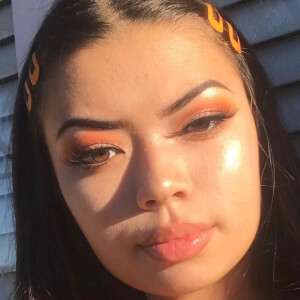 Jennylek, 25 (TikTok Star)