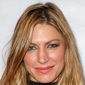 Jes Macallan image 4