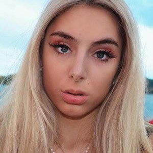 Jess Carmen, 27 (Instagram明星)