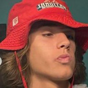 Jesse Tierney, 20 (Estrella de TikTok)