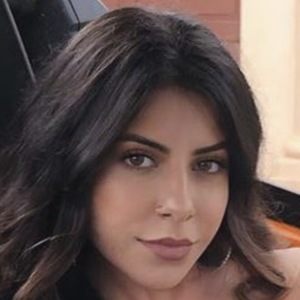 Jessica Awadis (YouTube Star) - Age, Birthday, Bio, Facts, Family, Net